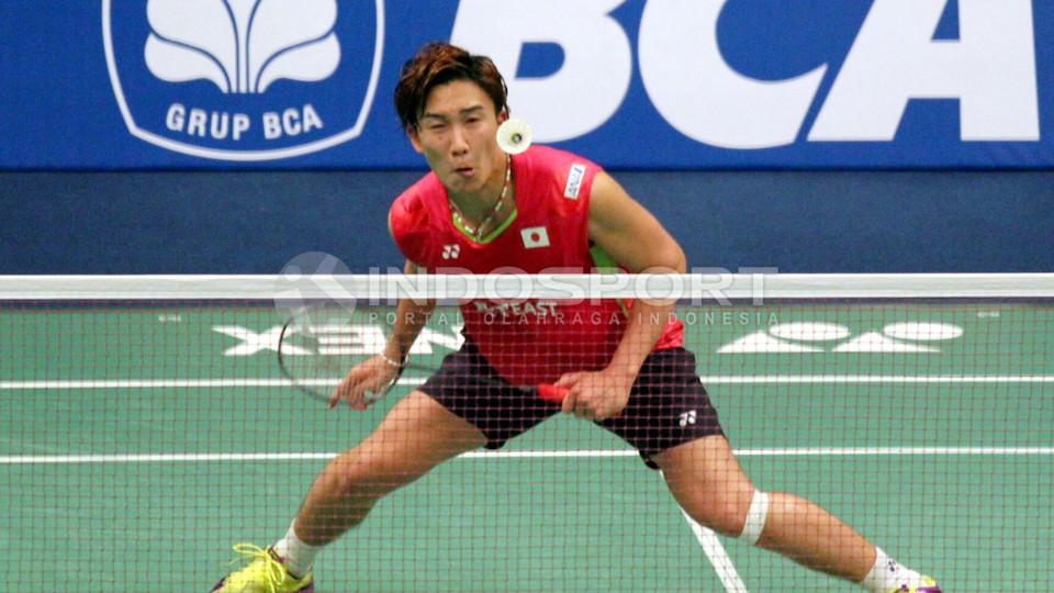 Kento Momota bangkit di set kedua dan ketiga untuk memenangkan pertarungan atas Jan O Jorgensen.